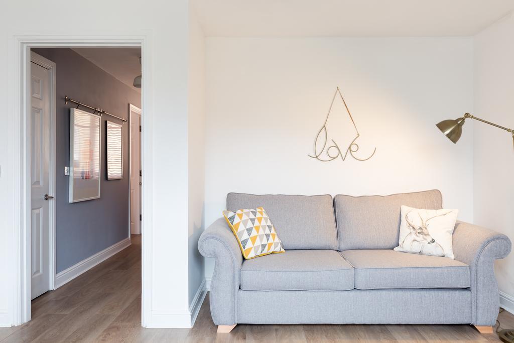Modern Loft Grand Apartment